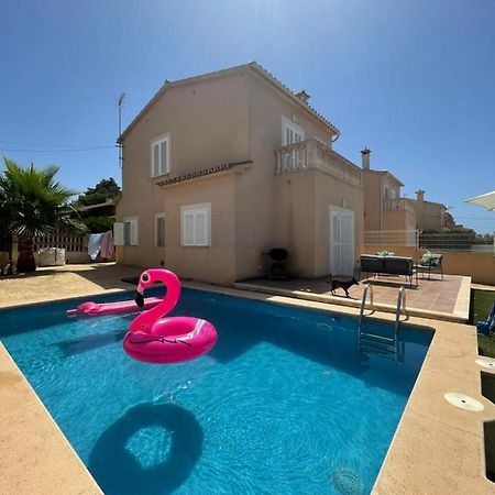 Вилла Beautiful Independent House Льюкмайор Экстерьер фото